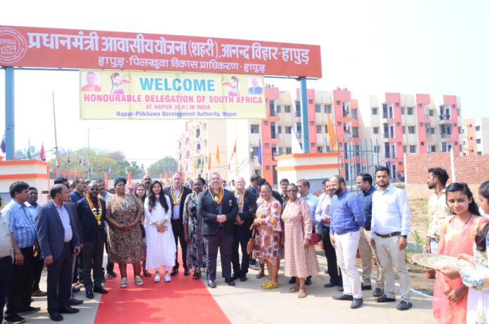 Delegation of South Africa arrived to see the houses under Pradhan Mantri Awas Yojana by Hapur Pilkhuwa Development Authority