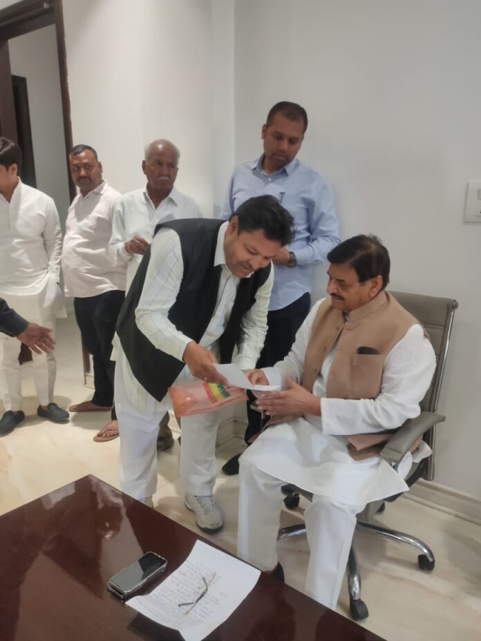 Padam Singh meets SP National General Secretary Shivpal Singh