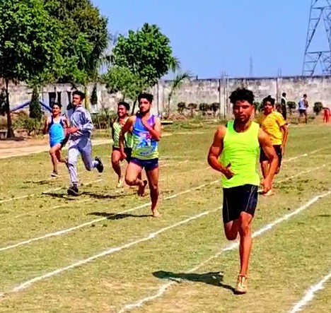 Winners participating in race competition