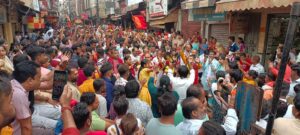 Hapur Jagannath Rath Yatra भगवान जगन्नाथ की धूमधाम से निकाली रथयात्रा, बारिश की फुहारों के बीच भजनों की धुन पर झूमे श्रद्धालु