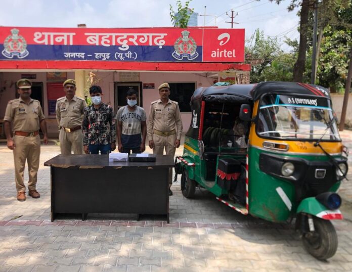 Bahadurgarh police busted the theft incident, two arrested