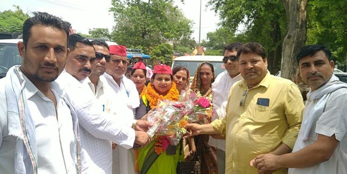 State Secretary of SP Mahila Sabha