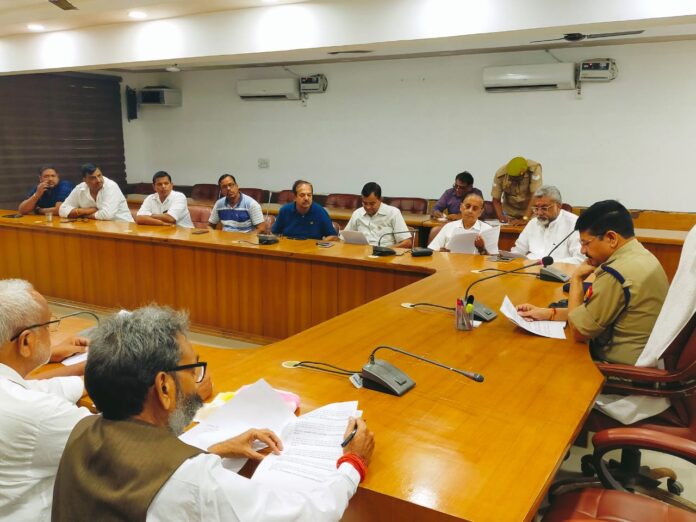 Meeting held between Hapur police and traders