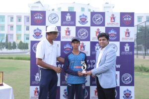 Cricket Tournament सुपर-ओवर में अमेरिकन एडु ग्लोबल स्कूल के मैदान में दर्ज हुआ रोमांचक फाइनल