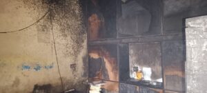House Fire मकान में लगी आग, लाखों रुपए का सामान हुआ स्वाह