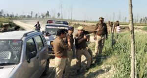 Hapur News : लोकसभा चुनाव व होली त्यौहार को लेकर पुलिस अलर्ट, ड्रोन उड़ाकर जंगलो में चलाया अभियान