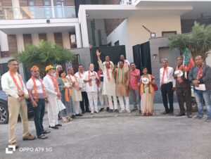 BJP News Hapur भाजपा के क्षेत्रीय महामंत्री ने मतदाताओं से किया संपर्क