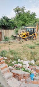 HPDA बाबूगढ़ में अवैध कालोनियों पर फिर गरजा प्राधिकरण का बुलडोजर, मची अफरा तफरी