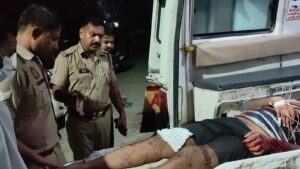 Hapur Accident हापुड़ में बड़ी खबर, ट्रक से भिड़ी कार दो की मौत, तीन घायल